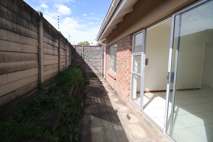 2 Bedroom Property for Sale in Cambridge Eastern Cape